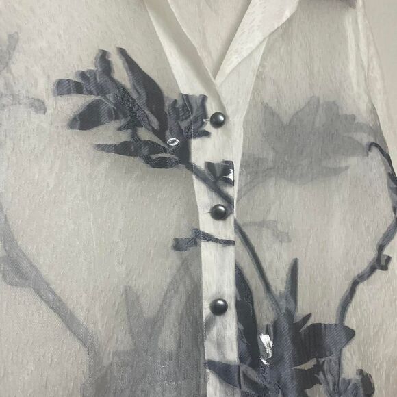 Chico's Travelers Dove Gray White Sheer Floral Metallic Midi Jacket Cover Up 2 - Picture 4 of 8